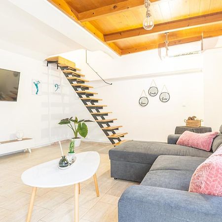 New Loft In The Heart Of City Center كاندية المظهر الخارجي الصورة