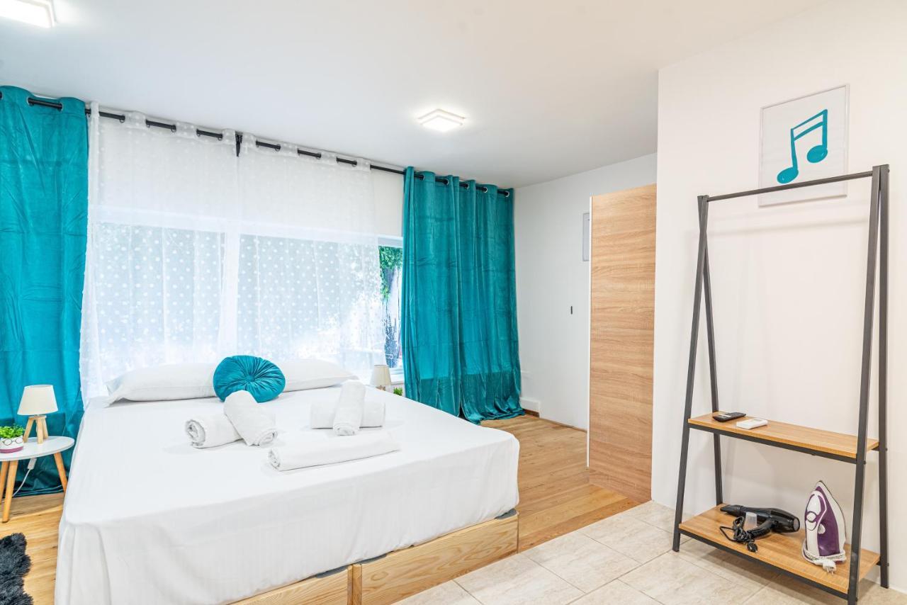 New Loft In The Heart Of City Center كاندية المظهر الخارجي الصورة