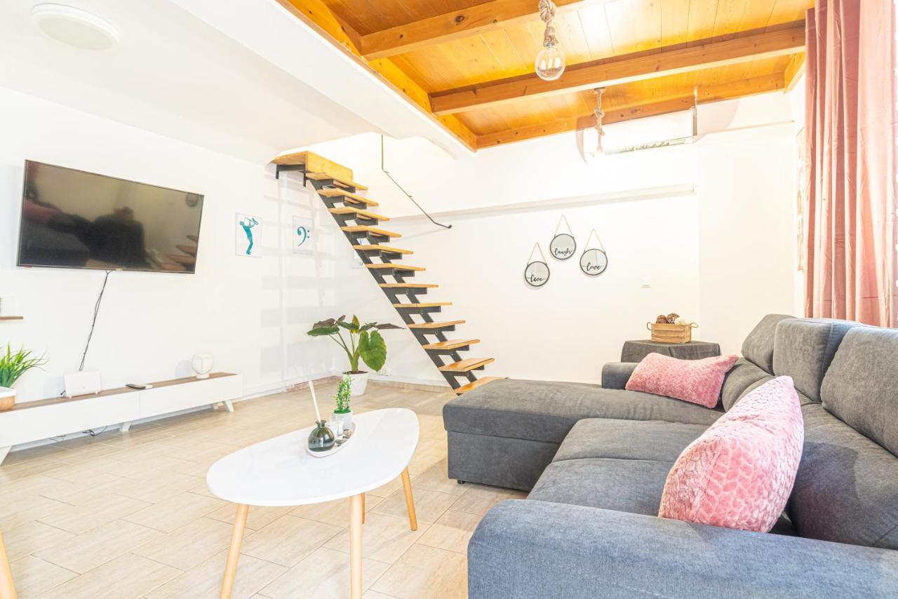 New Loft In The Heart Of City Center كاندية المظهر الخارجي الصورة