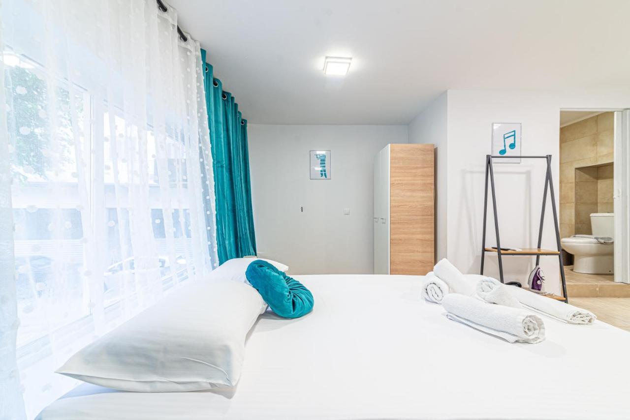 New Loft In The Heart Of City Center كاندية المظهر الخارجي الصورة
