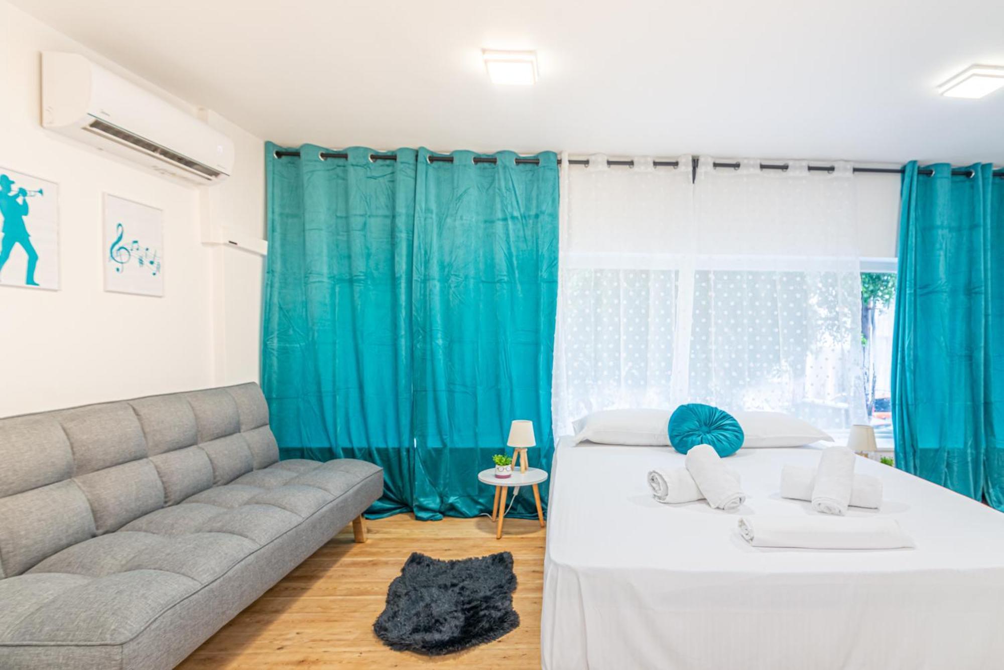 New Loft In The Heart Of City Center كاندية المظهر الخارجي الصورة