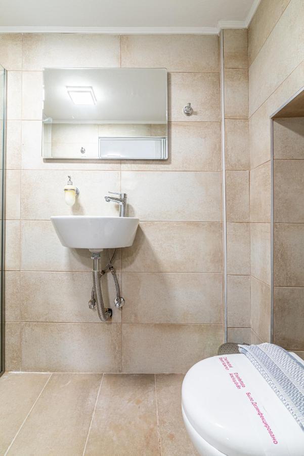 New Loft In The Heart Of City Center كاندية المظهر الخارجي الصورة